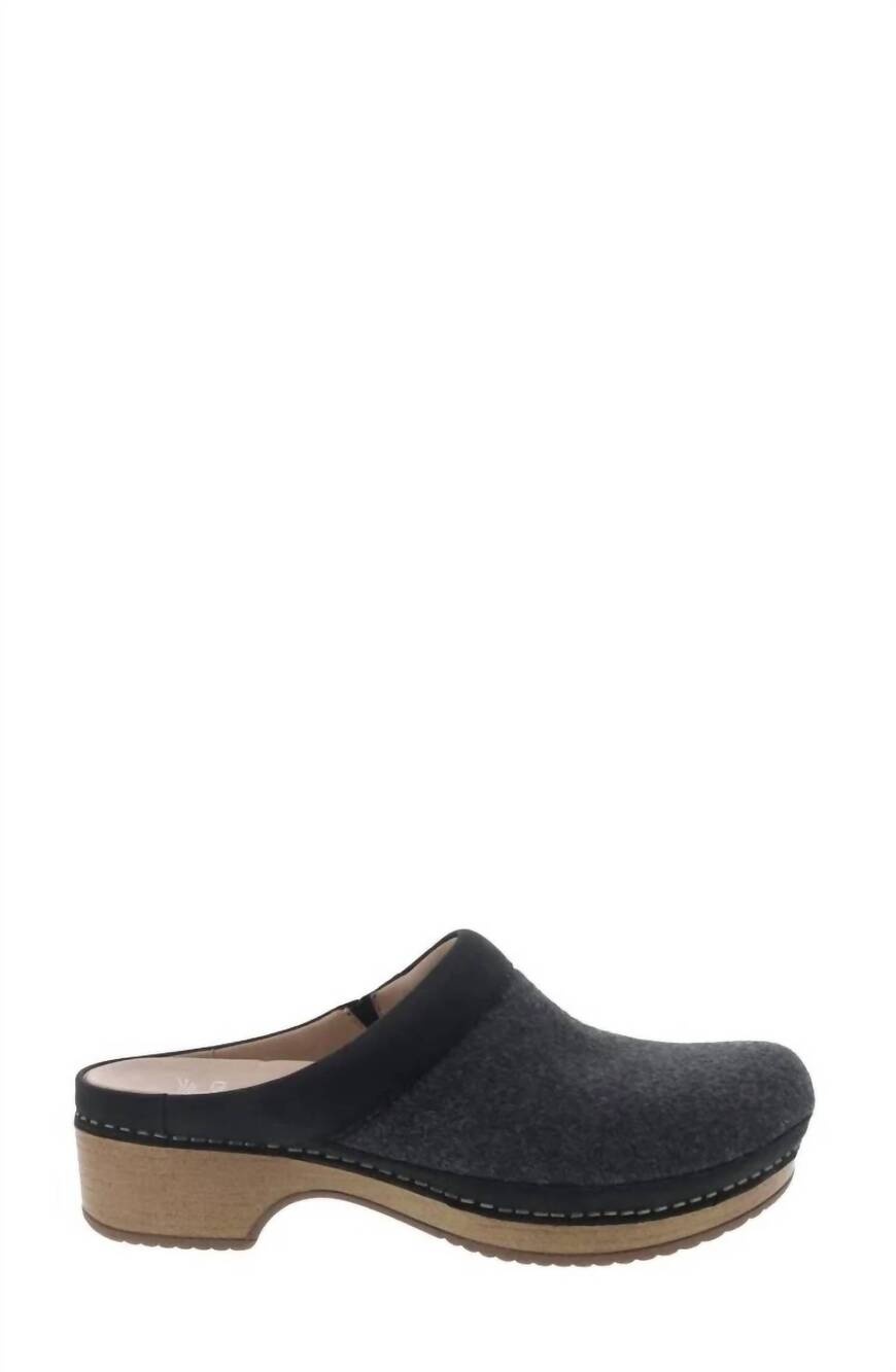 NEW DANSKO women’s bethany clogs in charcoal